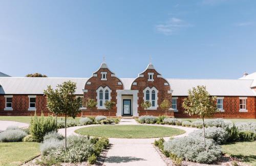 Beechworth Hotel | The Benev - Wellness Accommodation and Spa Beechworth