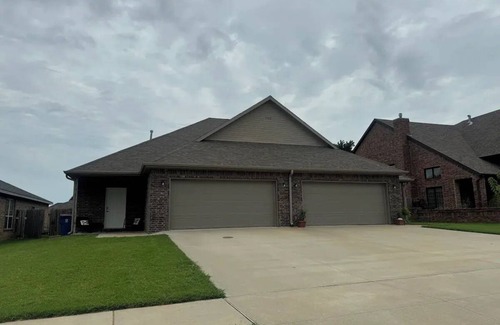 Powell House | The Bentonville Brick Maisonette