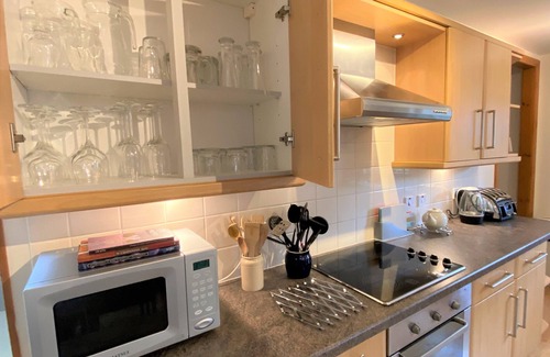 Turriff Cottage | "THE BEST COTTAGE WE'VE STAYED AT" 2B2B pet friendly cottage with private garden