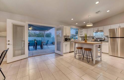 Tempe House | The Best Getaway In The Desert With Heated Pool!