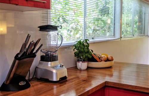 Macmasters Beach House | The best of lagoon front and beach living in an original, historic lakehouse