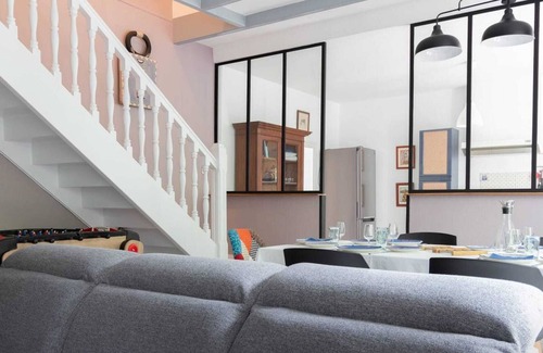 Combrit House | THE BIG HOUSE