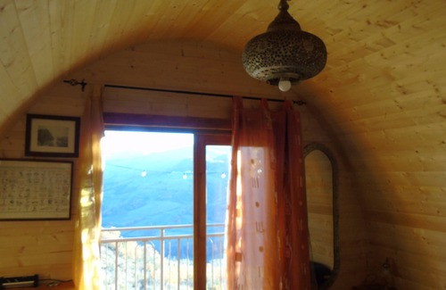 Agnone Cottage | The Big Pine Cone in the 3 Trees, Agnone, Molise. 4* comfort in the tree house