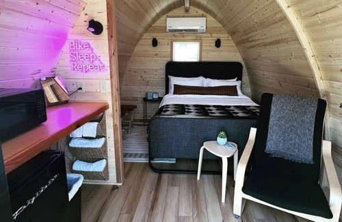 Bentonville Cabin | The Bike Inn Takeover-13 rooms & 16 beds sleeps 32