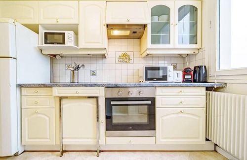 Les Poulettes Apartment | The Billon-Spacious 8 people balcony-Metro Gratte Ciel