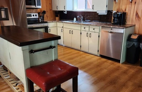Arnes Cabin | The Birch Grove Escape