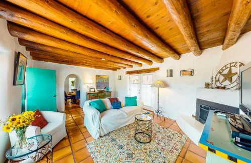 Taos House | The Bird House