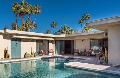 Magnesia Falls Cove House | The Biskra House