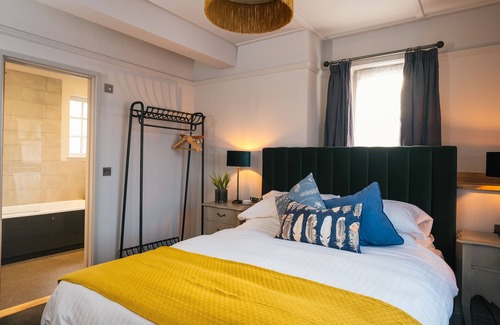 Headington House | The Black Boy