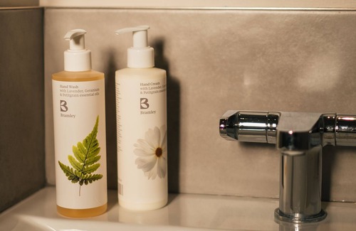 Headington House | The Black Boy