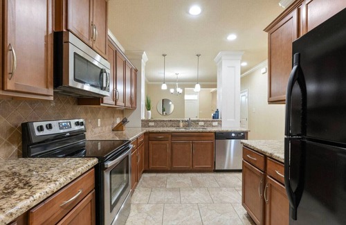 College Station House | The Black Hawk Haven