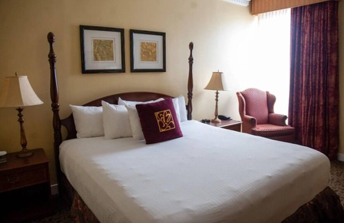 Parkersburg Hotel | The Blennerhassett Hotel