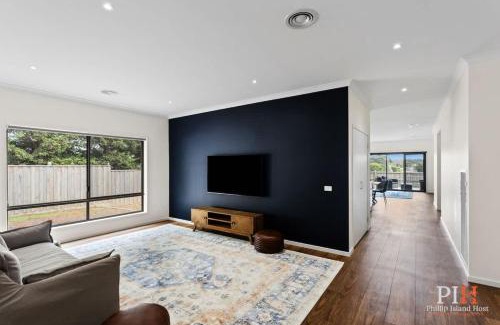 Cowes House | The Block Retreat 5 Bedrooms
