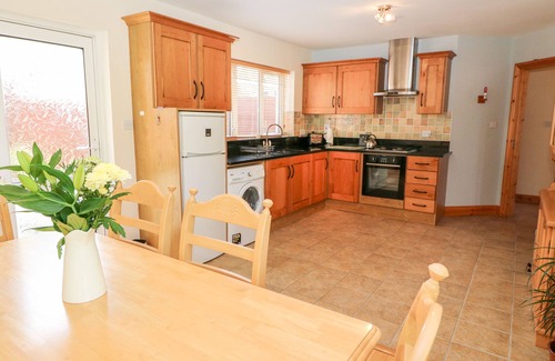 Tralee Cottage | THE BLUE ANNEX, pet friendly, with open fire in Tralee, County Kerry