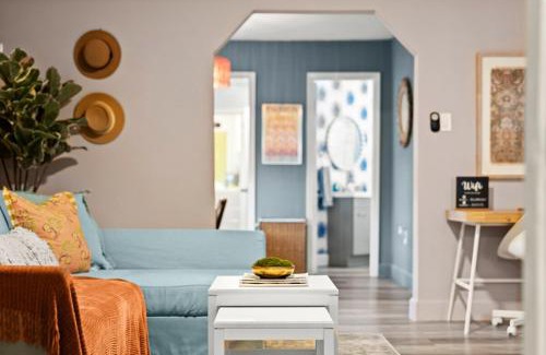 Downtown Orlando House | The Blue Bungalow - Peaceful, Porch, Hot Tub, Downtown