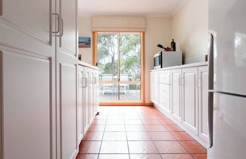 Binalong Bay House | The Blue Bush Shack in Binalong Bay