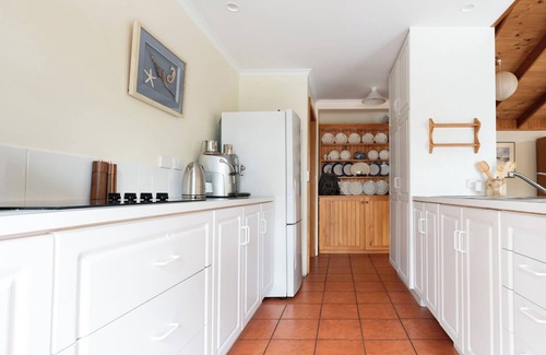 Binalong Bay House | The Blue Bush Shack in Binalong Bay