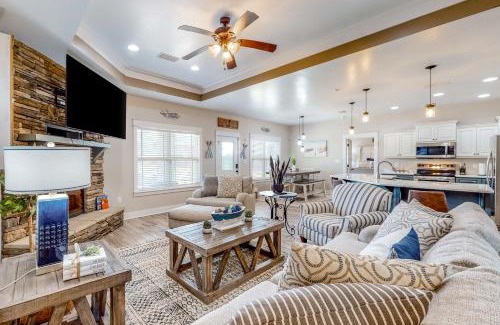 Crestview House | The Blue Canoe