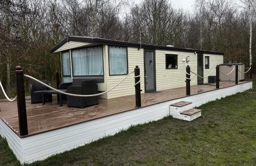 Frampton Apartment | The Blue Caravan