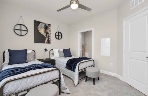 Clear Lake Shores Apartment | The Blue Horizon near Kemah Boardwalk and NASA