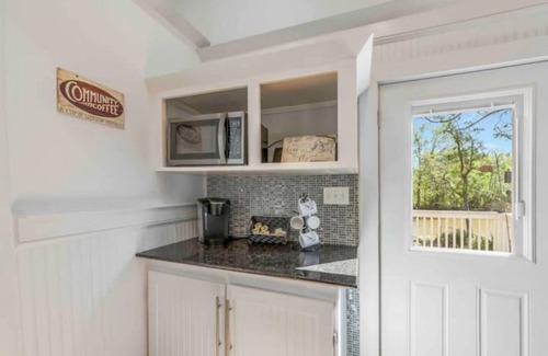 New Iberia House | The Blue Jay Getaway