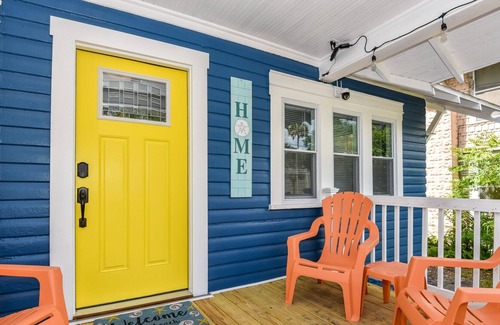 Daytona Beach Cottage | The Blue Pearl Cottage (Only minutes to the beach!)