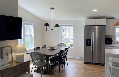 Kendall Cottage | The Blue Swan- Cottage on Swan Lake in Allegan, MI