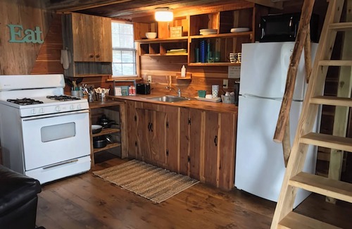 Eustace Cabin | The Bluegill A-frame cabin at Bluegill Lake Cabins