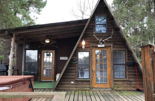 Eustace Cabin | The Bluegill A-frame cabin at Bluegill Lake Cabins
