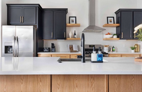 Five Points House | The Bluestem - Stylish Design, Rooftop w/Firepit!