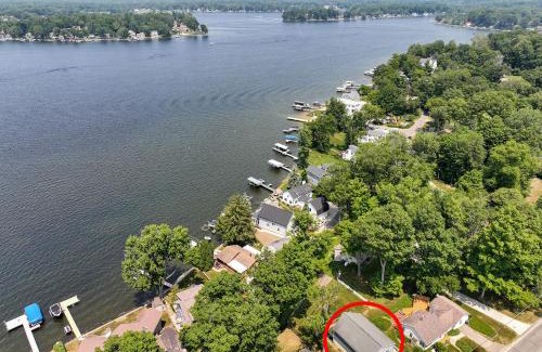 Paw Paw Lake House | The Bluff House