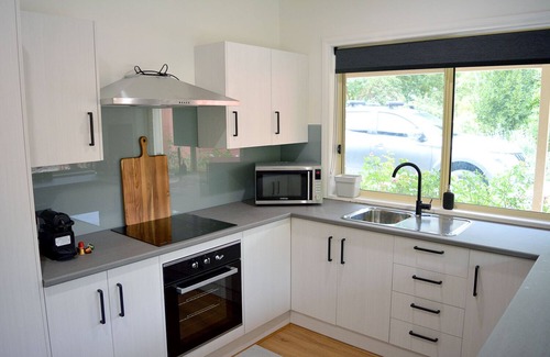 Penwortham Apartment | The Blush 1 - Style in the vines