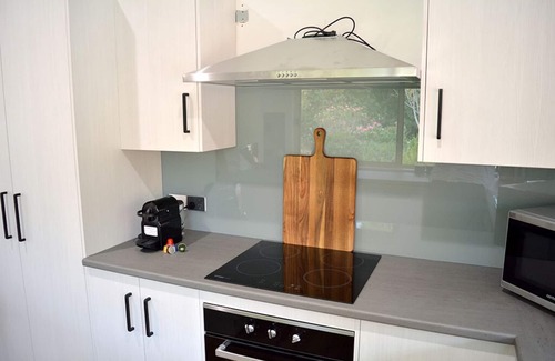 Penwortham Apartment | The Blush 1 - Style in the vines