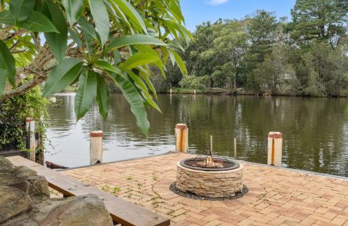 Chittaway Point House | The Boathouse -Pool and Private Slip