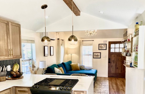 Swede Hill House | The Boho Cottage Minutes to Downtown Austin and The Lake