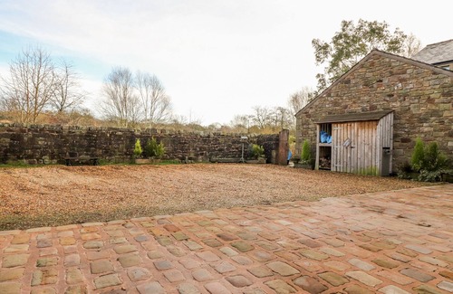Higher Walton Cottage | THE BOOT ROOM, pet friendly, character holiday cottage in Ribchester