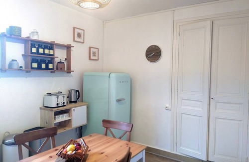Lompnes Apartment | The botanist's pied-à-terre