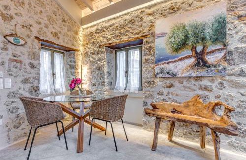 Doukades Apartment | The Botzos Residence - Terracotta & Olive Suites