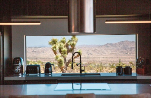 Joshua Tree House | The Box by Fieldtrip - Architectural Villa w Pool + Spa