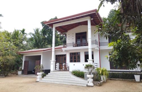 Pinnawala House | The Breeze Pinnawala