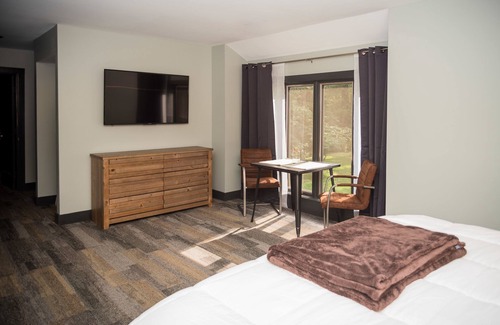 Michigan City Hotel | The Brewery Lodge Hotel