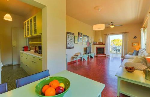 Afytos House | The bright house by the sea