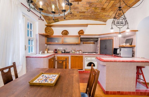 Quartiere XV Della Vittoria Apartment | The British Corner, Central Cozy Loft with Garden
