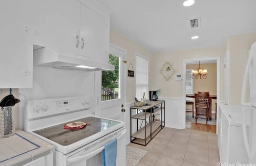 Broadmoor House | The Broadmoor Happy Home
