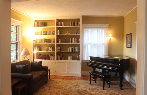 Mann Bed & Breakfast | The Brown Street Inn