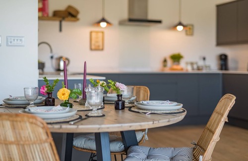 Ashford Cottage | The Bull Pen by Bloom Stays - a holiday let that sleeps 4 guests in 2 bedrooms