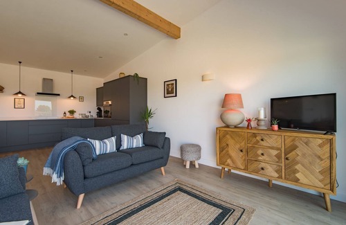 Ashford Cottage | The Bull Pen by Bloom Stays - a holiday let that sleeps 4 guests in 2 bedrooms