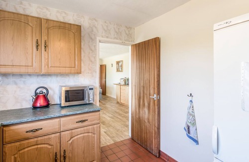 Farlow Cottage | THE BUNGALOW, pet friendly, with a garden in Cleobury Mortimer