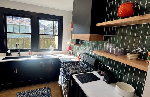 Highland Historic District House | The Bungalow Historic Modern 4/2 in Highland