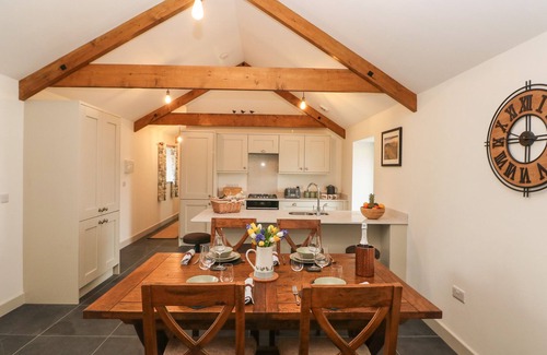 Vale of Glamorgan Cottage | THE BYRE, pet friendly, with hot tub in St Brides Major